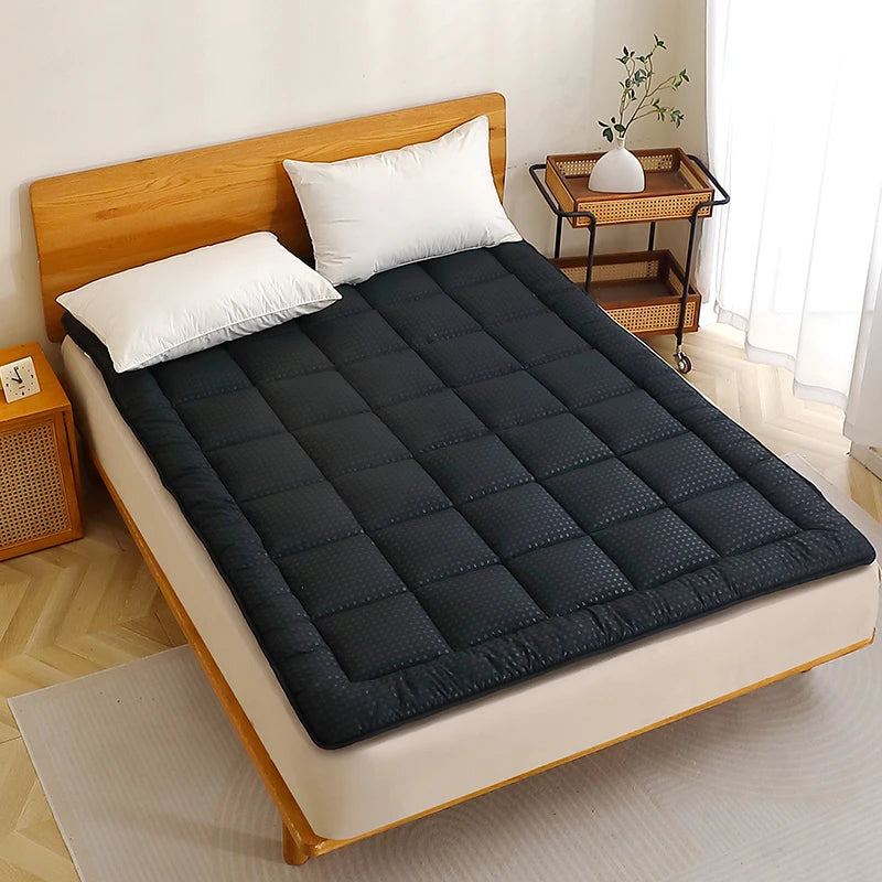 Lightweight Breathable Polyester Mattress Protector And Bedding Topper Cover